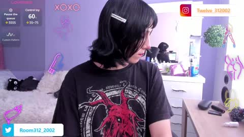 Twelve 3 Inst Twelve 312002 Twitter Room312 2002 online show from January 4, 2025, 6:19 pm