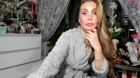 Aurora online show from January 19, 2025, 10:39 pm