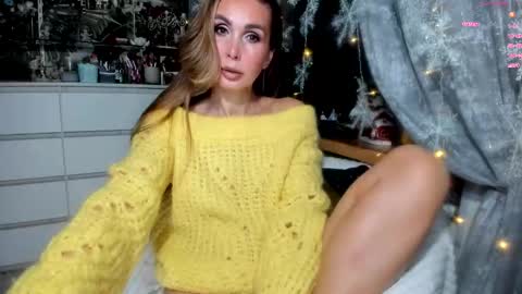 Aurora online show from December 21, 2025, 11:01 pm