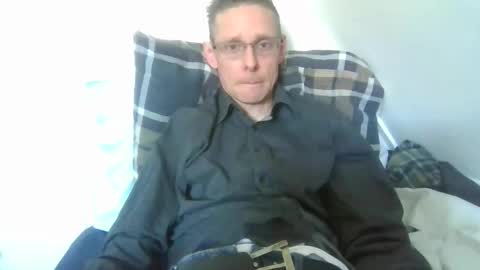 rororober online show from April 6, 2026, 1:23 pm