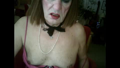 Snapshot of rosa_teevee chatting on December 16, 2024, 8:16 pm Tina online show from December 16, 2024, 8:16 pm