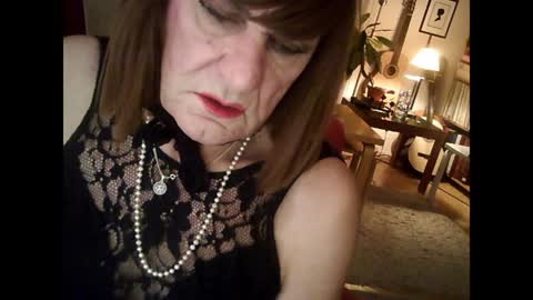 Snapshot of rosa_teevee chatting on December 18, 2024, 6:35 pm Tina online show from December 18, 2024, 6:35 pm