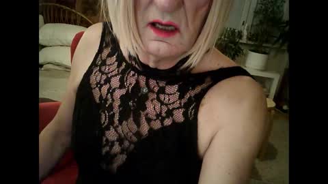 Snapshot of rosa_teevee chatting on March 1, 2025, 12:39 am Tina online show from March 1, 2025, 12:39 am