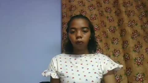 rosah225127 online show from April 21, 2026, 3:13 am