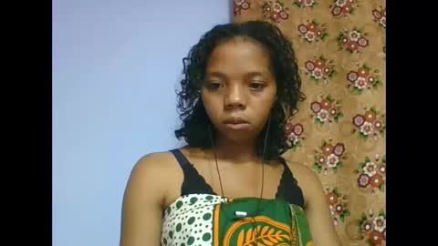 rosah225127 online show from May 11, 2026, 5:43 pm