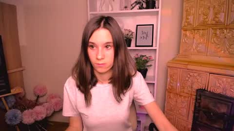 Snapshot of rosalais_ chatting on June 17, 2026, 6:38 am Rose online show from June 17, 2026, 6:38 am