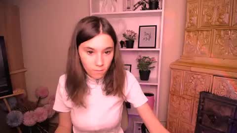 Snapshot of rosalais_ chatting on June 20, 2026, 6:27 am Rose online show from June 20, 2026, 6:27 am