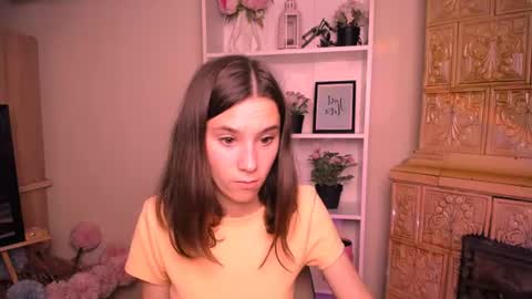 Snapshot of rosalais_ chatting on June 25, 2026, 7:02 am Rose online show from June 25, 2026, 7:02 am