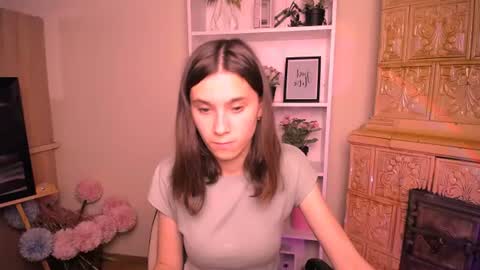 Snapshot of rosalais_ chatting on June 26, 2026, 6:07 am Rose online show from June 26, 2026, 6:07 am