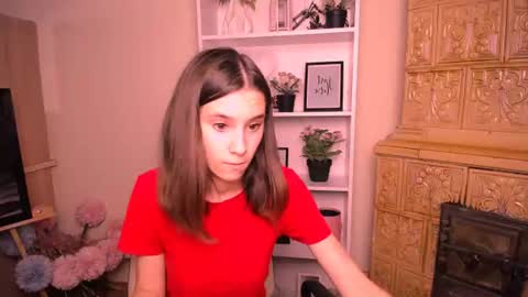 Snapshot of rosalais_ chatting on June 27, 2026, 6:29 am Rose online show from June 27, 2026, 6:29 am