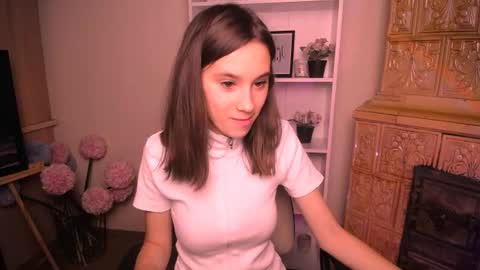 Snapshot of rosalais_ chatting on July 7, 2026, 6:47 am Rose online show from July 7, 2026, 6:47 am