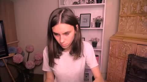 Snapshot of rosalais_ chatting on July 16, 2026, 6:19 am Rose online show from July 16, 2026, 6:19 am
