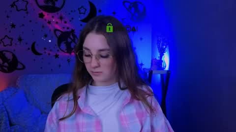 Snapshot of rosalie_swan3 chatting on April 21, 2026, 7:17 pm Black Swan online show from April 21, 2026, 7:17 pm
