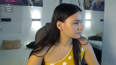 Snapshot of rosaliea chatting on June 21, 2026, 1:41 am R O S A L I A online show from June 21, 2026, 1:41 am