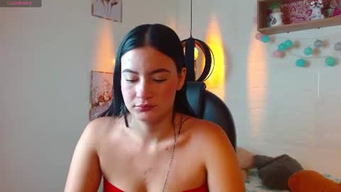 Snapshot of rosaliea chatting on June 25, 2026, 4:45 am R O S A L I A online show from June 25, 2026, 4:45 am