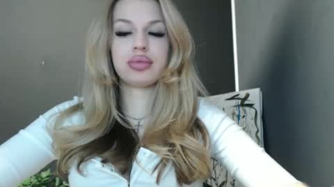 Rosalina online show from May 28, 2026, 4:26 pm