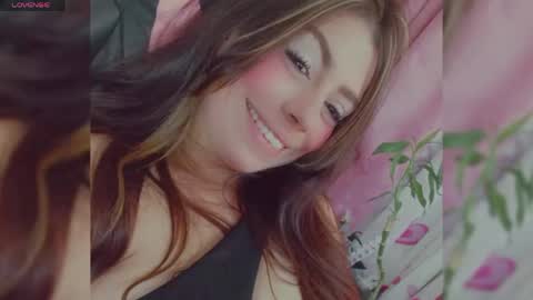 rosario_1996 online show from April 13, 2026, 6:57 pm