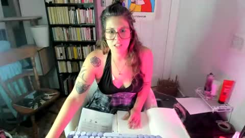 Snapshot of rose257044 chatting on September 17, 2025, 7:15 pm rose257044 online show from September 17, 2025, 7:15 pm