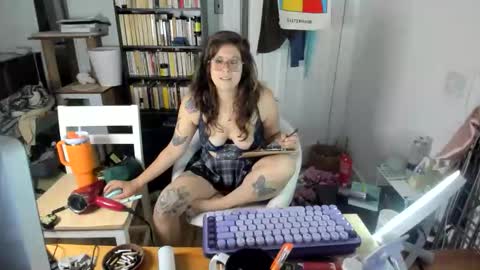 Snapshot of rose257044 chatting on October 18, 2025, 3:46 pm rose257044 online show from October 18, 2025, 3:46 pm