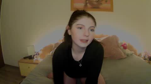 Snapshot of rose_2004 chatting on January 28, 2025, 10:23 pm Rose online show from January 28, 2025, 10:23 pm