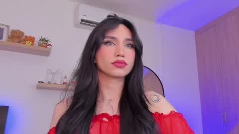 Snapshot of rose__saenz chatting on February 25, 2025, 9:13 pm Rose Saenz online show from February 25, 2025, 9:13 pm