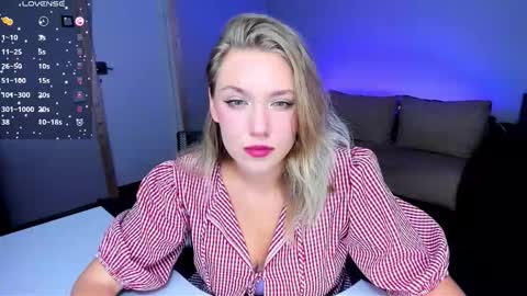 Snapshot of rose_brooks chatting on October 5, 2025, 7:45 pm Rose but u can call me princess online show from October 5, 2025, 7:45 pm