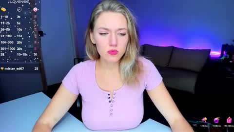 Snapshot of rose_brooks chatting on October 20, 2025, 7:47 pm Rose but u can call me princess online show from October 20, 2025, 7:47 pm