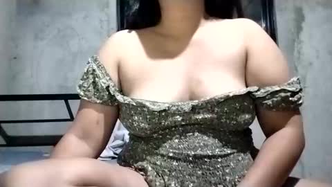 Snapshot of rose_marie2025 chatting on February 16, 2026, 5:42 pm rose_marie2025 online show from February 16, 2026, 5:42 pm