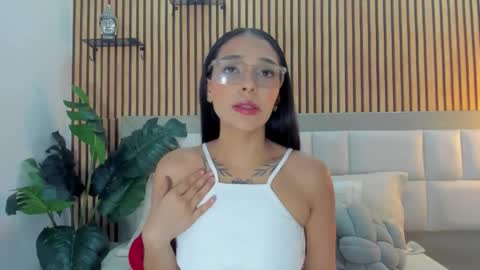 Snapshot of roseaurora chatting on February 10, 2026, 12:53 pm roseaurora online show from February 10, 2026, 12:53 pm