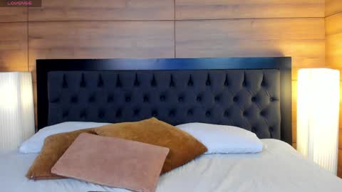 roseaurora online show from April 2, 2026, 12:25 pm