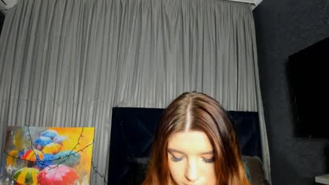 Snapshot of roseblanche2k chatting on January 25, 2025, 2:37 am Florin online show from January 25, 2025, 2:37 am
