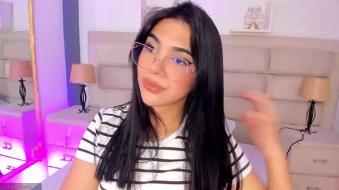 Rose online show from October 20, 2025, 1:44 pm