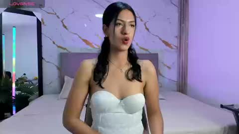 roseeluna online show from March 14, 2026, 4:01 pm