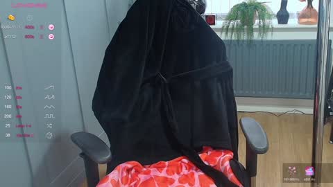 rose97 online show from February 5, 2025, 9:04 am