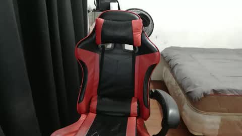 rosemae07 online show from October 11, 2025, 9:19 am