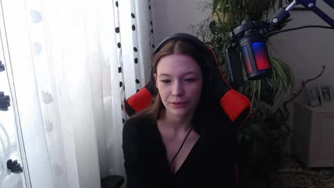 Snapshot of rosendalounsberry chatting on April 4, 2026, 11:29 am Lina online show from April 4, 2026, 11:29 am