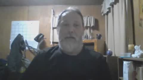 Snapshot of rosepanda chatting on January 2, 2025, 2:43 am Lost4gain online show from January 2, 2025, 2:43 am