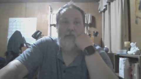 Snapshot of rosepanda chatting on January 5, 2025, 2:17 am Lost4gain online show from January 5, 2025, 2:17 am