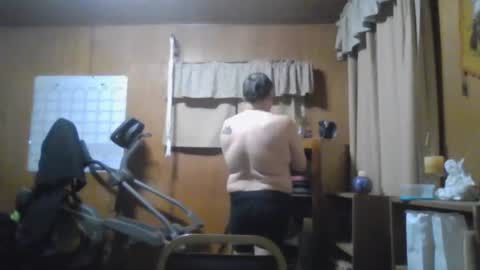 Snapshot of rosepanda chatting on February 8, 2025, 1:32 am Lost4gain online show from February 8, 2025, 1:32 am