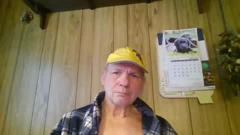 roses2u1958 online show from March 27, 2026, 6:52 am