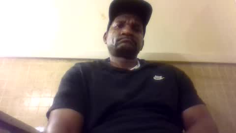 Snapshot of roshun69 chatting on May 5, 2026, 5:04 am Roshun Haynes online show from May 5, 2026, 5:04 am