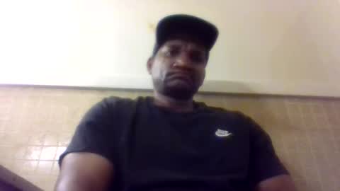 Snapshot of roshun69 chatting on May 6, 2026, 6:41 am Roshun Haynes online show from May 6, 2026, 6:41 am