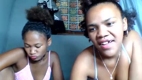 Snapshot of rosia22 chatting on September 22, 2025, 11:45 am rosia22 online show from September 22, 2025, 11:45 am