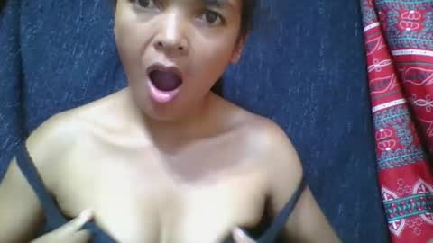 rosia685234 online show from March 23, 2026, 4:22 pm