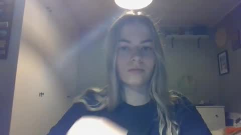 Snapshot of rosie_june chatting on December 17, 2024, 10:55 am Rosie online show from December 17, 2024, 10:55 am