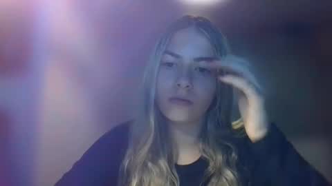 Snapshot of rosie_june chatting on February 4, 2025, 11:05 am Rosie online show from February 4, 2025, 11:05 am