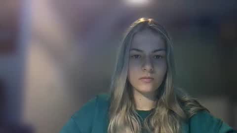 Snapshot of rosie_june chatting on February 18, 2025, 11:11 am Rosie online show from February 18, 2025, 11:11 am