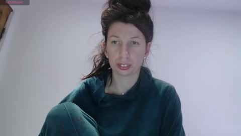 RosieHayes online show from March 20, 2026, 2:33 pm