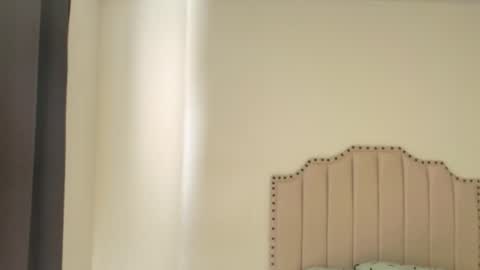 Ross BakerHot online show from November 26, 2025, 2:40 pm