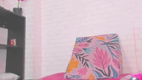 rosse_thompson11 online show from January 13, 2025, 10:13 pm